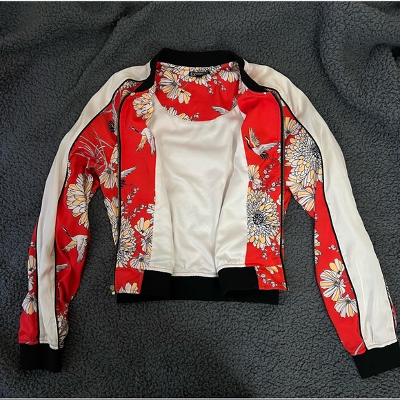 EXPRESS Reddish Orange/Multi Floral Bird Print Soft Bomber Jacket Women's Medium - Picture 5 of 11
